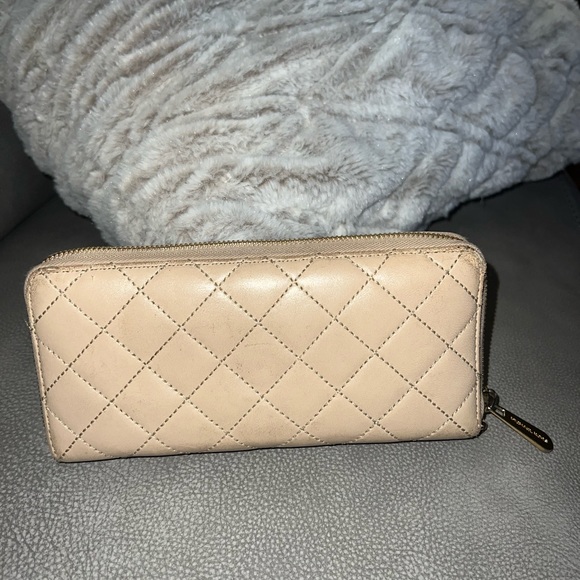 Michael Kors Wallet - Picture 2 of 7